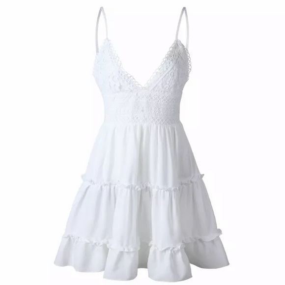 🎉3XHP🎉LAST ONE! White Lace Low Cut Party Dress! - Picture 2 of 8